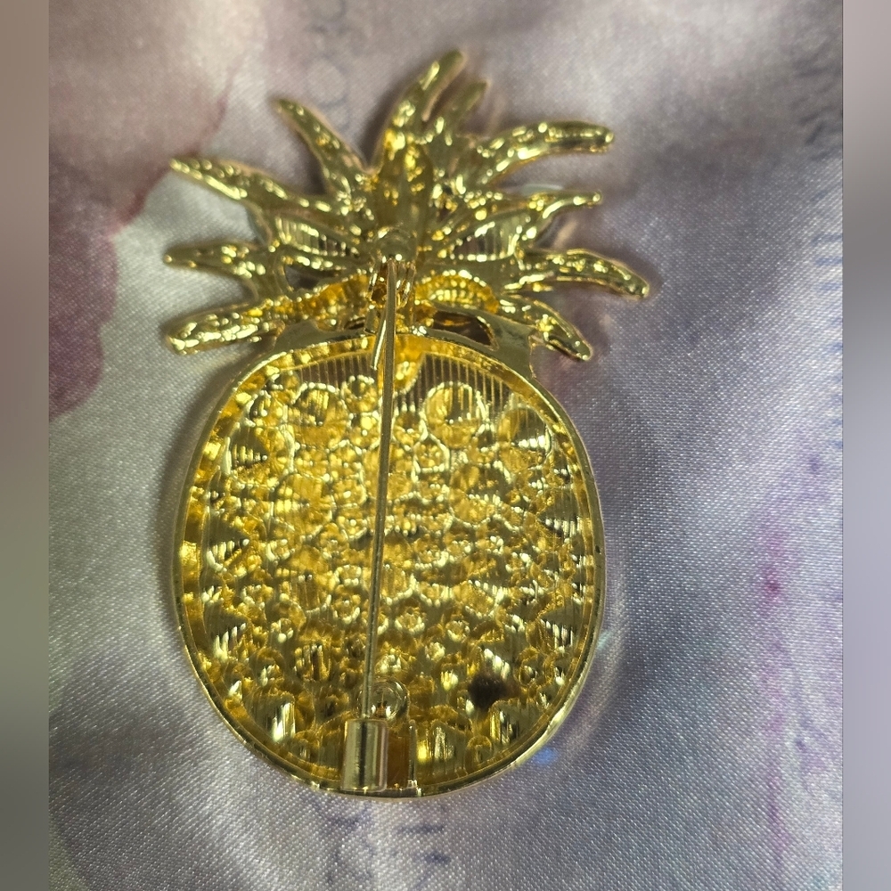 🆕️ 🍍 BETSEY JOHNSON PINK RHINESTONE PINEAPPLE TROPICAL BROOCH PIN🍍 - Picture 10 of 10